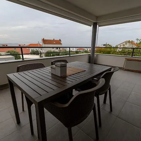 アパート Manuelle *